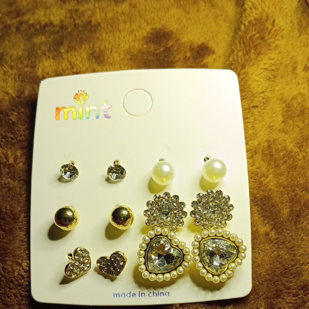 Mint Gold And Silver Heart Earrings Set 12$